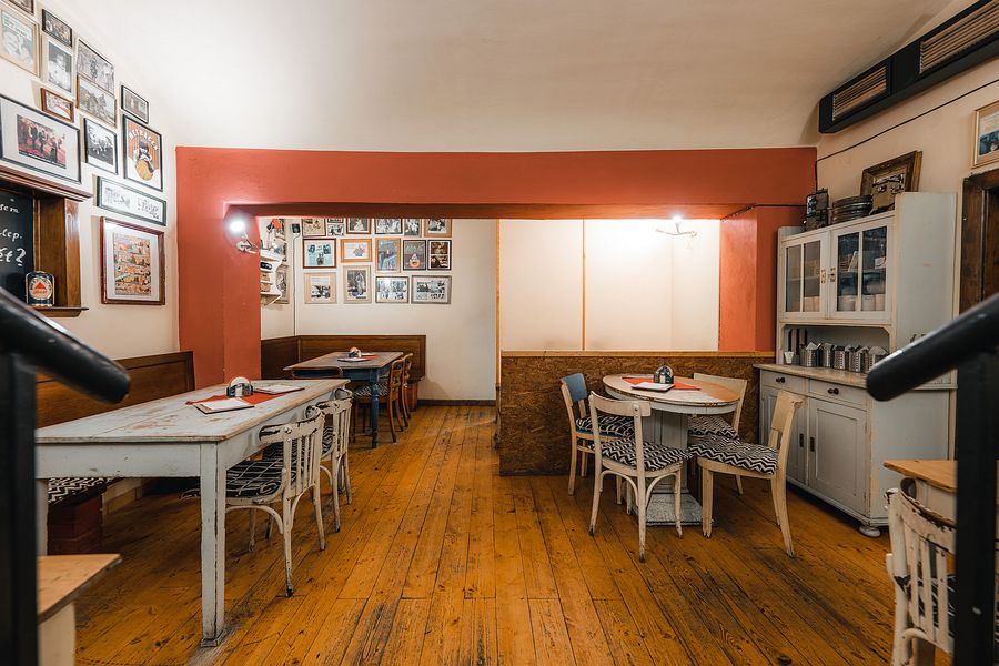 Bar a bistro v Ječné ulici