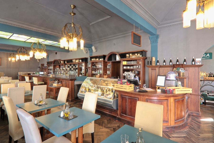 Zavedená restaurace v ulici Na Moráni