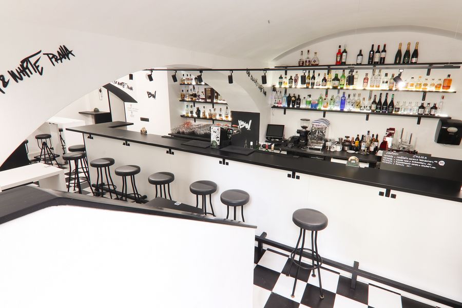 Bar v ulici Na Zderaze