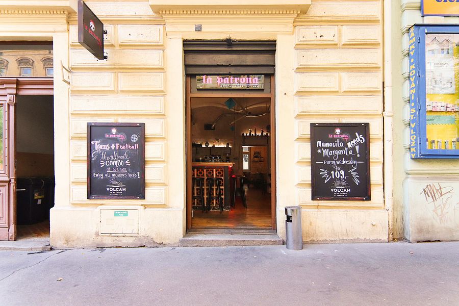 Kavárna v Korunní ulici