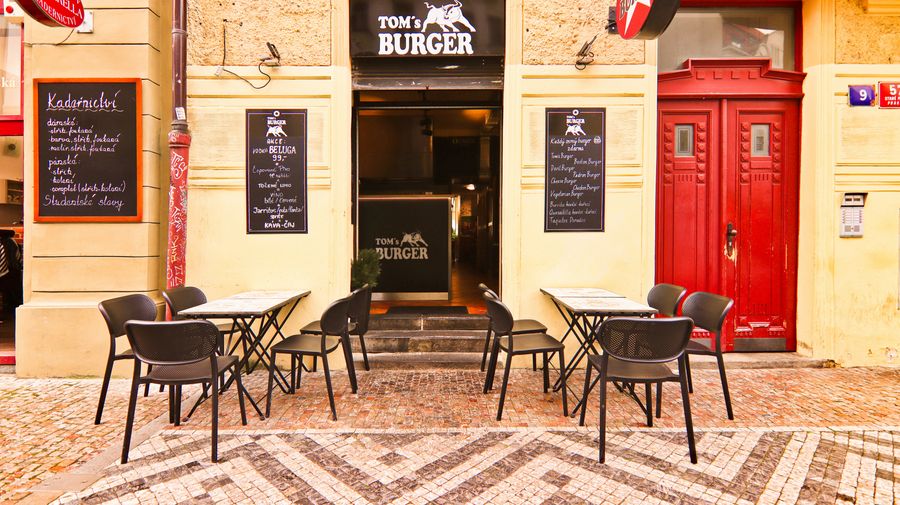 Bistro ve Valentinské ulici